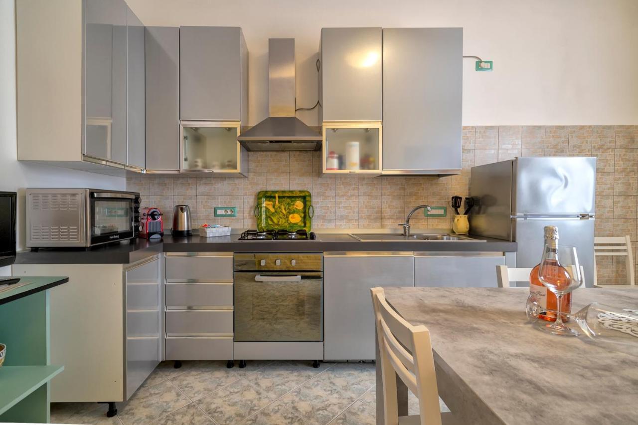 Apartment Il Nespolo , Vicino Alle Spiagge, Per Coppie E Famiglie